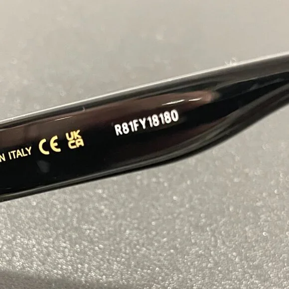 Gucci Sunglasses NWT (JB1359) display picture 1